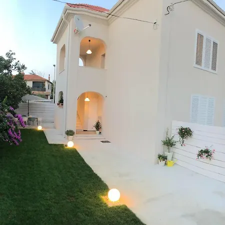 The Bridge Casa Luxury Apartmán *